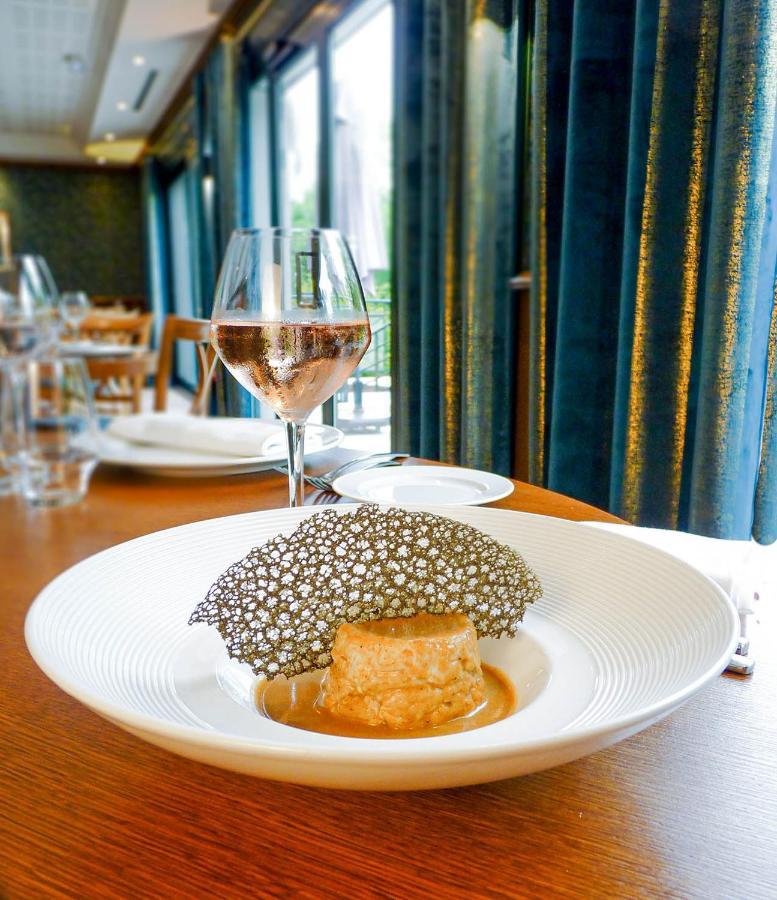 Logis Hotel - Restaurant Le Tulipier ヴィエンヌ・ル・シャトー エクステリア 写真