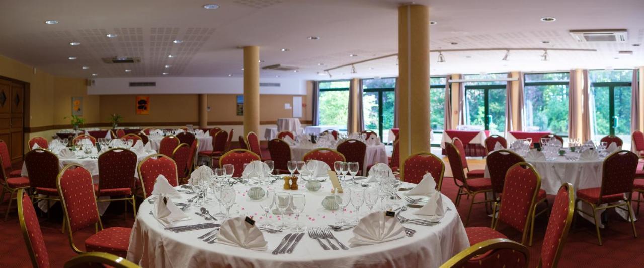 Logis Hotel - Restaurant Le Tulipier ヴィエンヌ・ル・シャトー エクステリア 写真
