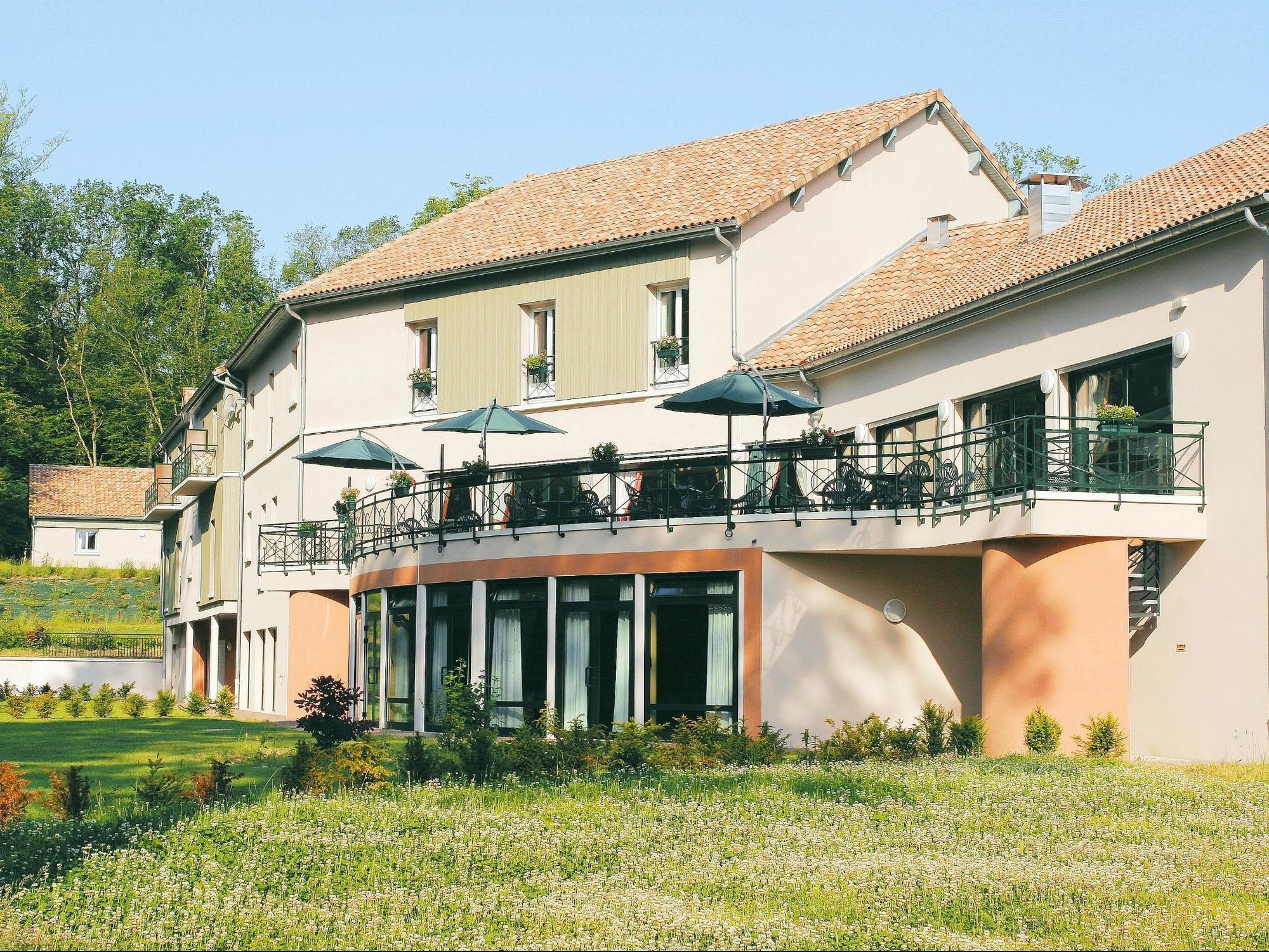 Logis Hotel - Restaurant Le Tulipier ヴィエンヌ・ル・シャトー エクステリア 写真